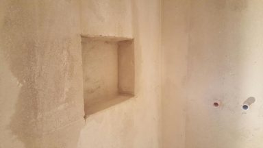 Eingelassene Duschablage – praktisch & elegant Eingelassene Duschablage – praktisch & elegant