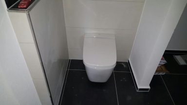 Badezimmer Schweiz – Montage WC-Anlage Badezimmer Schweiz – Montage WC-Anlage